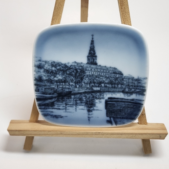 3 Mini Vit Copenhagen Denmark Plates" FANO", "Grundtvigs", & "Christiansborg" - Picture 9 of 17